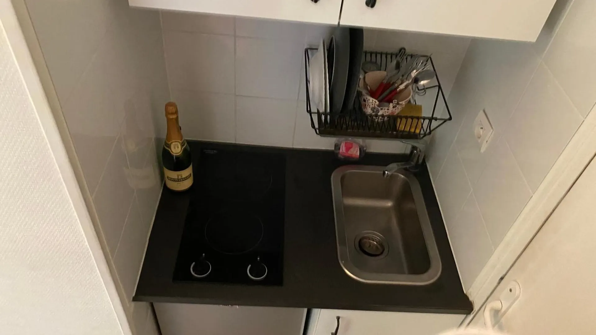 Apartment Studio Quartier Chic Centre Tout Equipe Paris